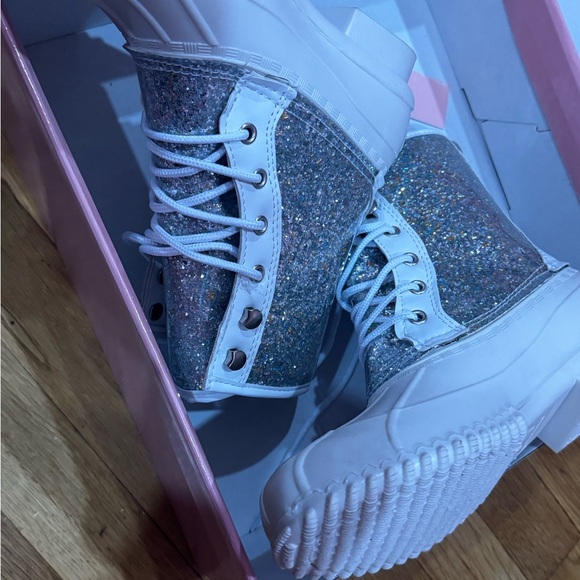 BRAND NEW IN BOX JUICY COUTURE boots - Picture 5 of 10